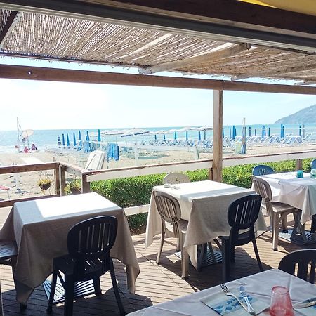 Affittacamere Ambra Marinella di Sarzana Exteriör bild